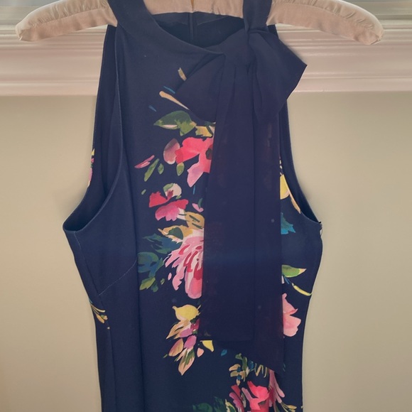 Vince Camuto dress - Picture 2 of 9